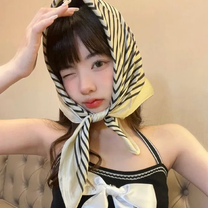 艾莉莎‧施莱辛格:战妆